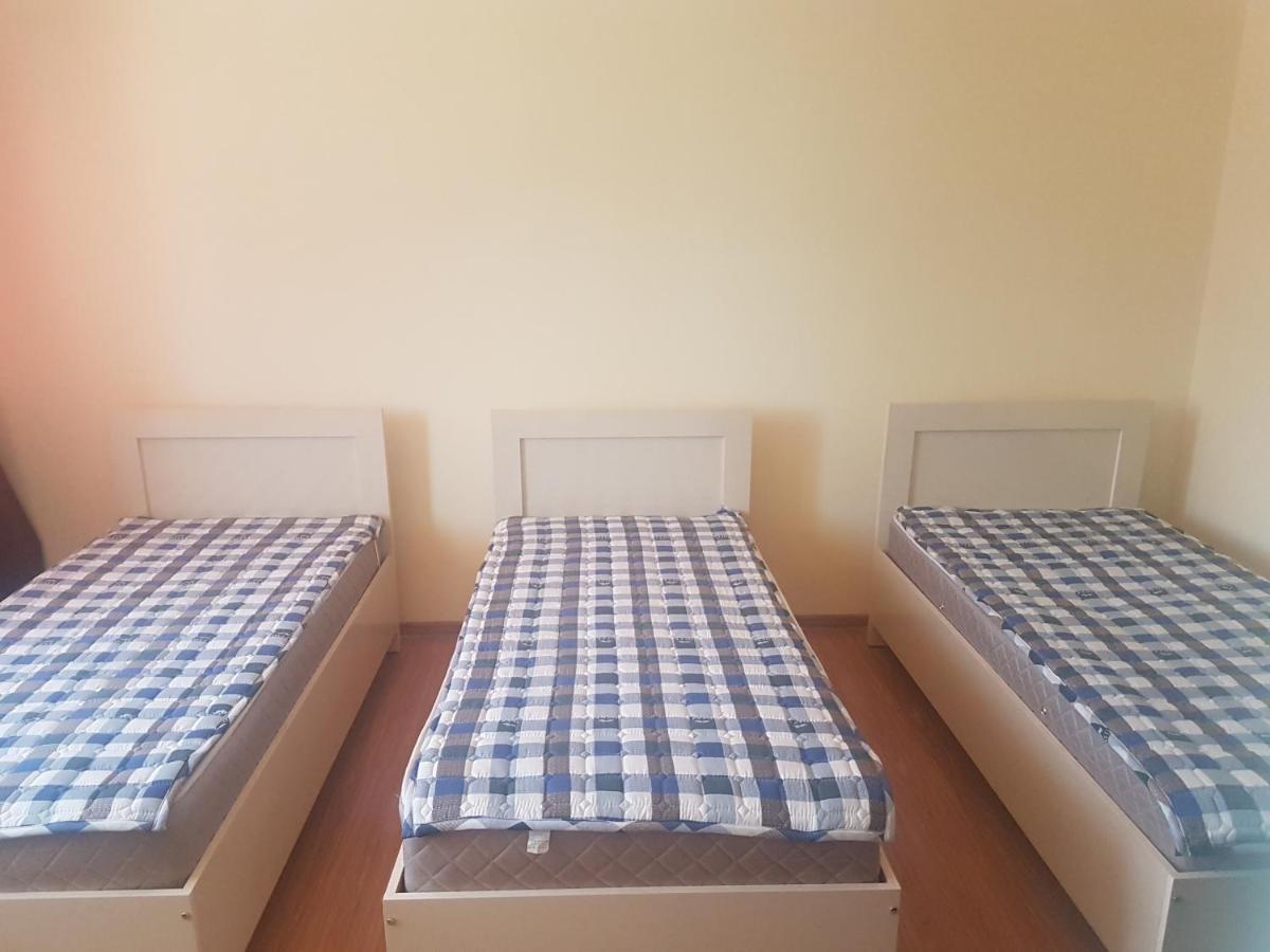 Guest House Luka บาทูมิ ภายนอก รูปภาพ