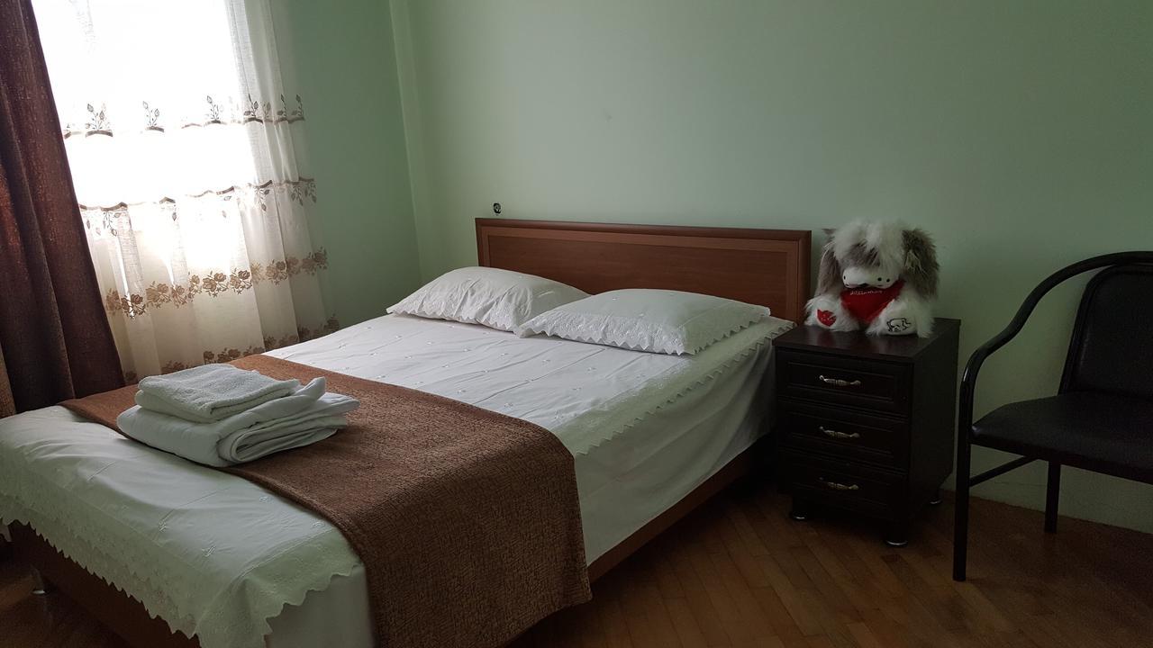 Guest House Luka บาทูมิ ภายนอก รูปภาพ