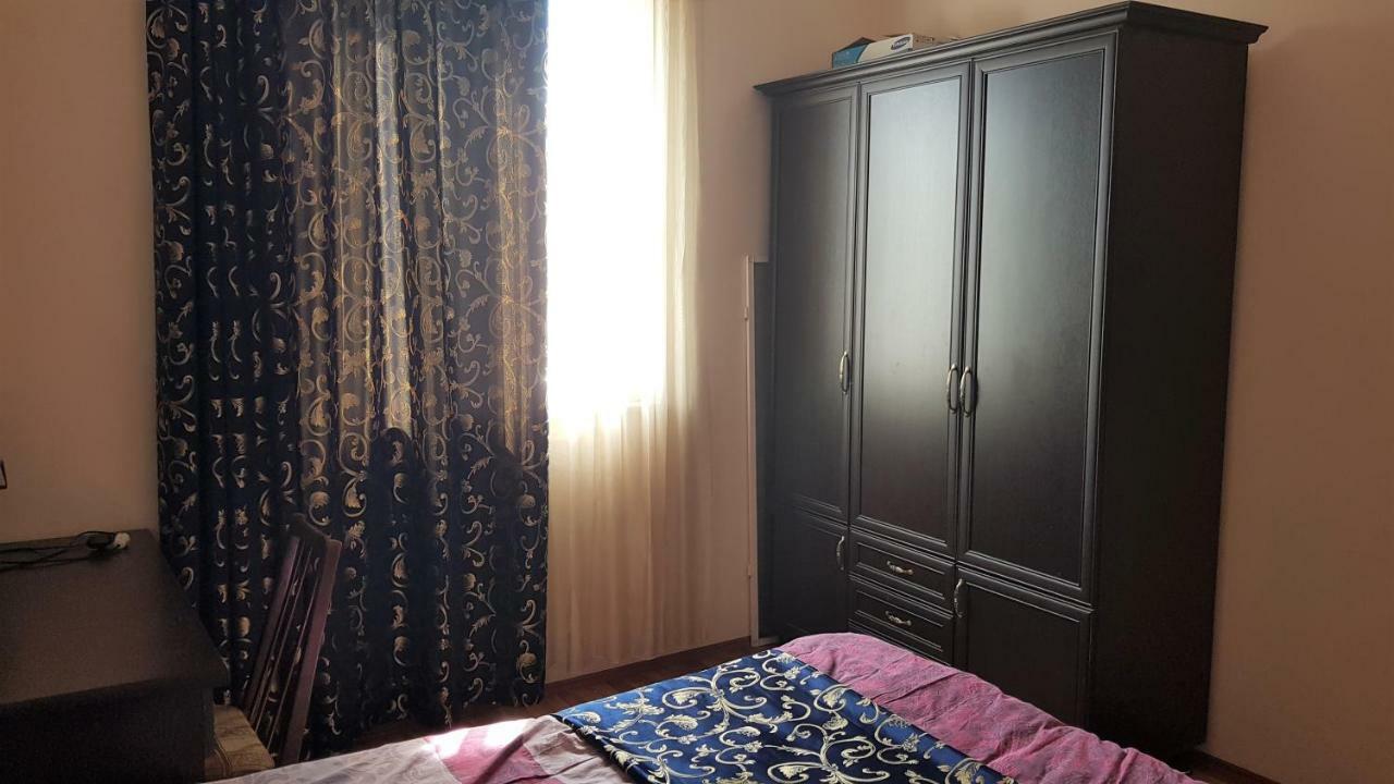 Guest House Luka บาทูมิ ภายนอก รูปภาพ