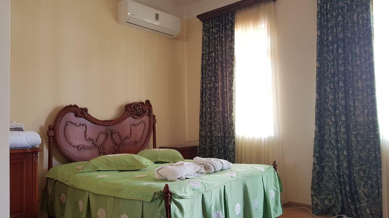 Guest House Luka บาทูมิ ภายนอก รูปภาพ